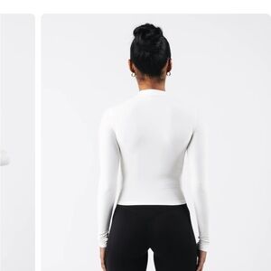 Alphalete Women's White Long Sleeve Tee